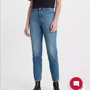 Levi’s Medium Wash WEDGIE FIT ANKLE JEANS